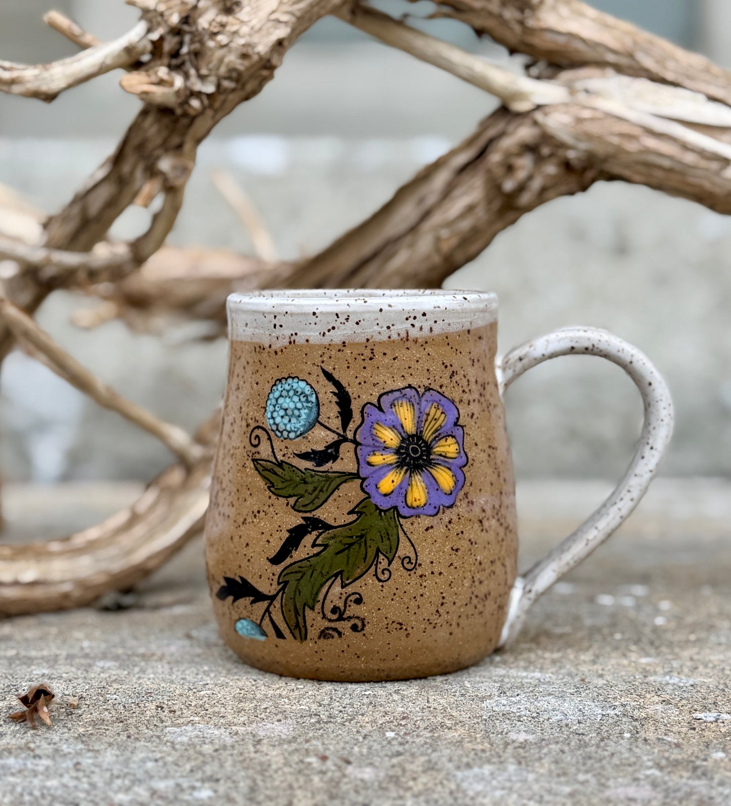 Retro Flower Mug - Tan